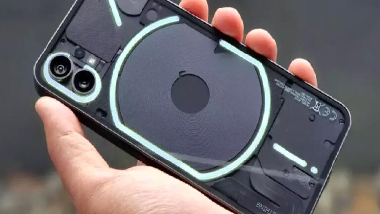 Nothing Phone (3) için geri sayım başladı: Neler bekleniyor?