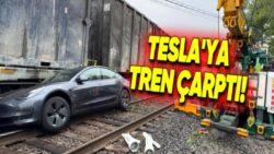 Otonom Sürüşteki Tesla Raylara Sıkıştı: Tren Çarptı!