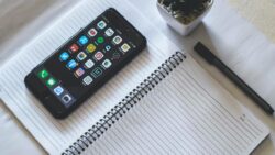 20 popüler uygulama incelendi: Hangisi, telefonunuzu ne kadar kurcalıyor?