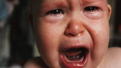 Bazı bebekler neden daha fazla ağlıyor?