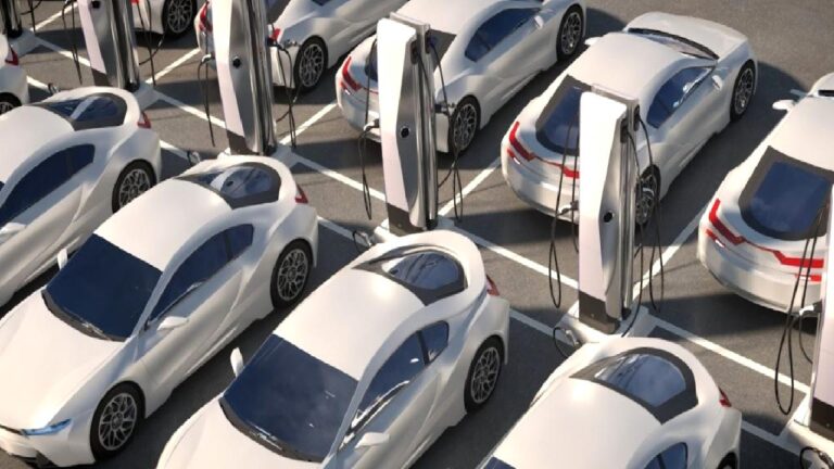 Elektrikli otomobillerin kaderini değiştirecek batarya: 5 dakikada şarj, 3.000 km menzil