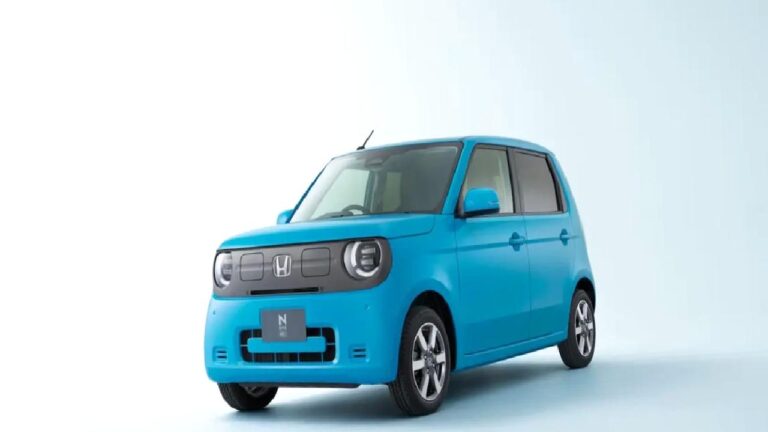 Honda yeni elektrikli mini otomobilini tanıttı