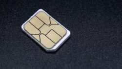 SIM kartların bir köşesi neden kesik?