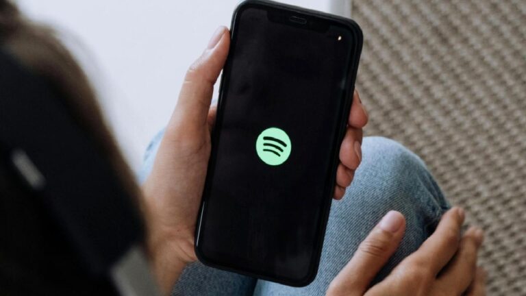 Spotify’da yeni yapay zeka skandalı: Ölmüş bir sanatçıdan yeni şarkı