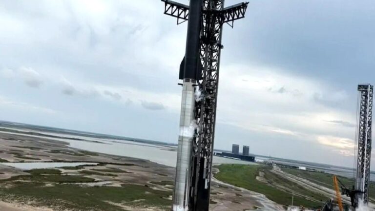 Elon Musk’ın Starship roketi, 10. test uçuşunda nihayet başarıya ulaştı