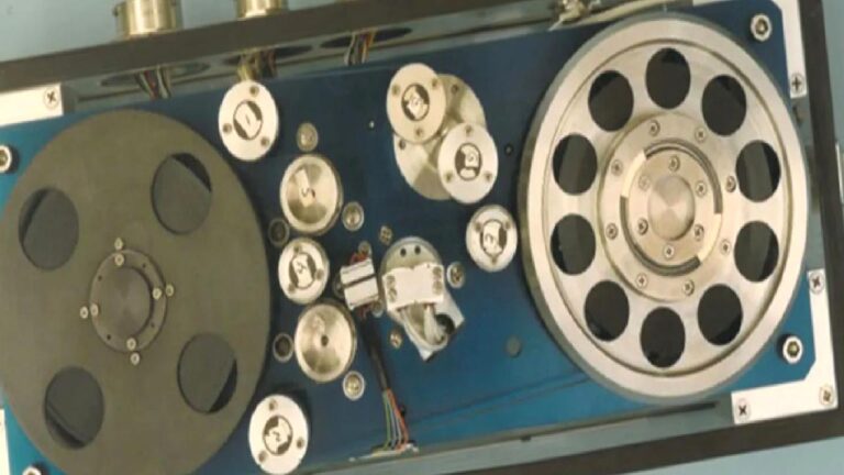 En eski devlet bilgisayarı, uzayın derinliklerinde çalışmaya devam ediyor