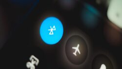 Telefonunuzun  Bluetooth özelliği neden sürekli açık tutmamalısınız? Sebepler var