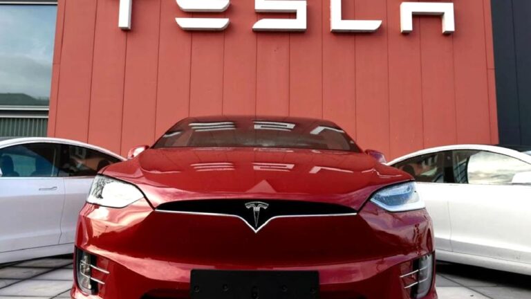 Tesla devasa tazminat ödeyecek