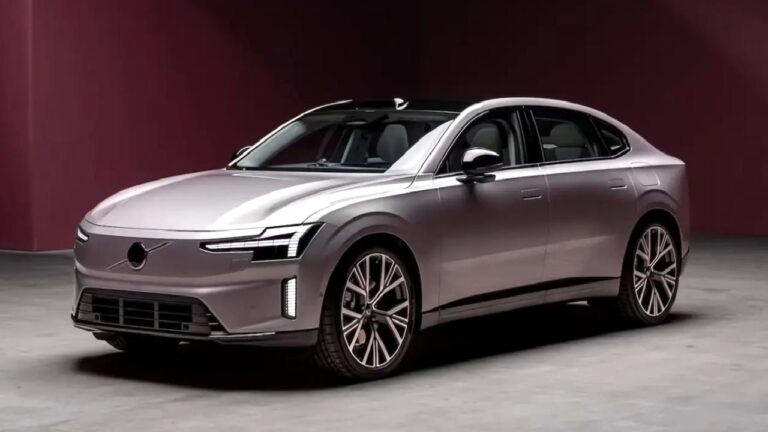 700 km menzilli Volvo ES90 geliyor