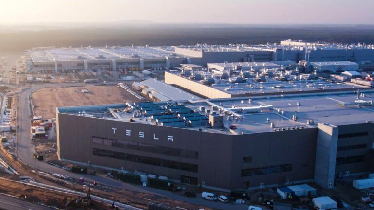 Tesla Berlin fabrikasında üretimi artırıyor!