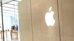 Apple, neden Google Chrome’dan uzak durmanızı istiyor?