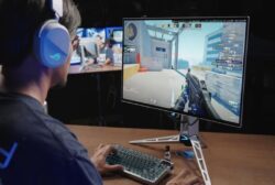 ASUS monitörü ile rekor kırdı