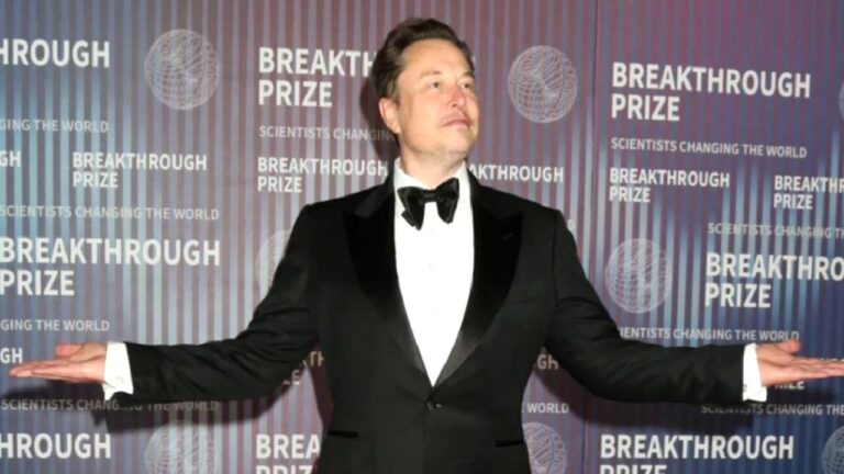 Musk’a mizahi yanıt: SpaceX davasının sonu “Elon Musk Kartları” oldu