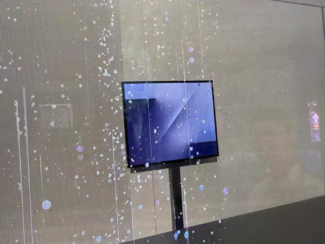 Samsung üçe katlanan Galaxy TriFold ile karşımızda