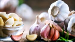 Ağız gargaraları için sıra dışı öneri: Sarımsak kullanmak!