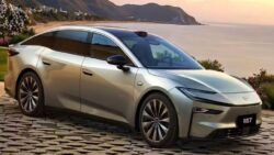 Huawei Teknolojili Toyota bZ7 Elektrikli Sedan Tanıtıldı!