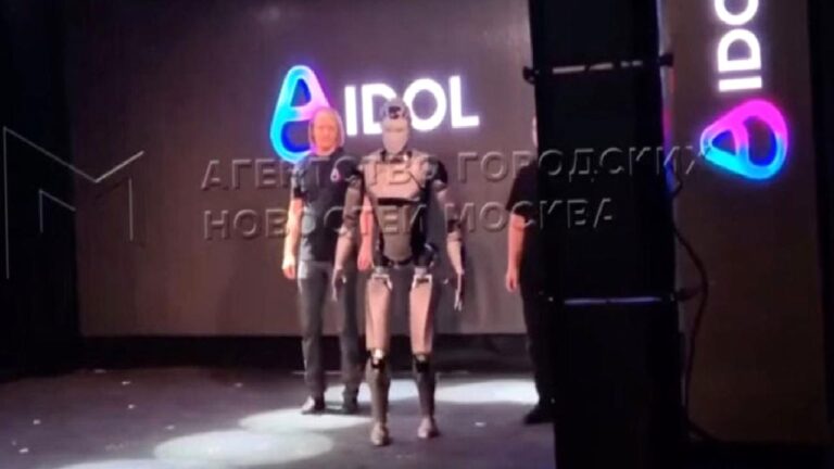 Rusya’daki insansı robot tanıtımında utandıran an