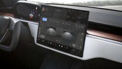 Araçlardaki dev ekranlar, sanılandan da tehlikeliymiş