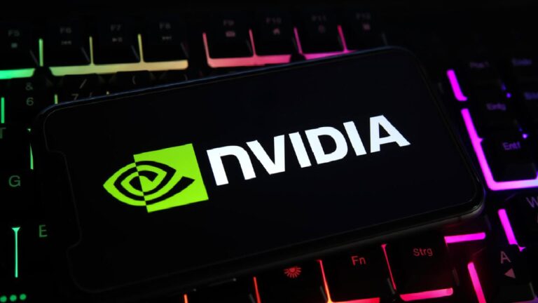 CEO imzalı özel sürüm GeForce RTX 2080 Ti Cyberpunk 2077 Edition: İki karttan biri sizin olabilir!