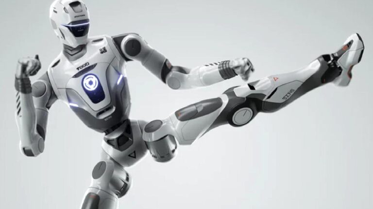 Kendi CEO’sunu yere serdi: İnsansı robot T800’den korkutan gövde gösterisi