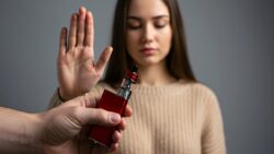 Sadece üç gün kullanılan elektronik sigara ile gelen büyük tehlike