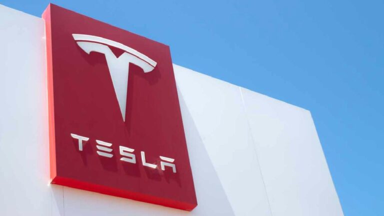 Tesla büyük şok yaşayabilir!