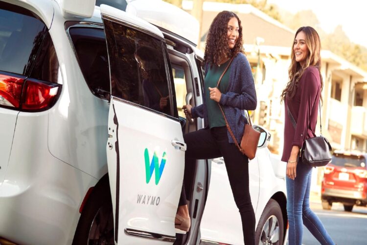 Waymo robotaksi alanında zirvede!