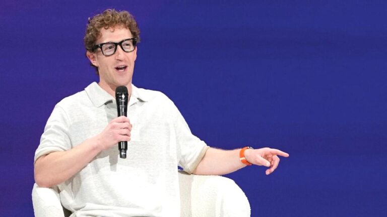 Mark Zuckerberg: Sizi Anlayan Yapay Zeka Geliyor
