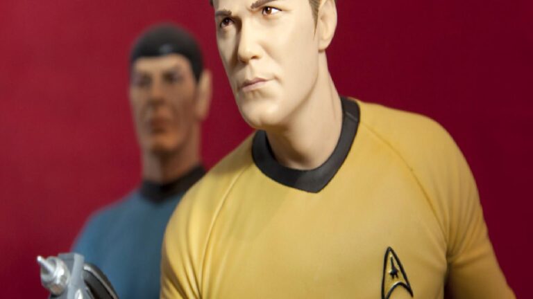 Scotty, Spock ve Uhura… Ünlü oyuncuların külleri ve saç telleri uzayda buluştu