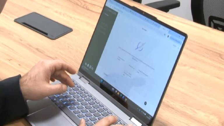 AI devlerine Türk usulü meydan okuma: Cosmos T1 sahneye çıktı