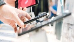 Akıllı telefonlarda kriterler değişti, fiyatın yerini tek bir özellik aldı