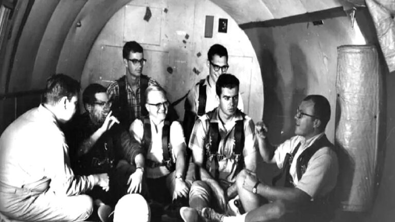 11 işitme engelli kahraman, Ay’a giden yolu nasıl açtı?