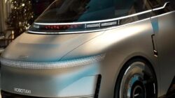 Çin’in İlk Robotaksisi Tanıtıldı!