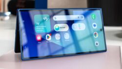 Galaxy Z Wide Fold Geliyor: iPhone Fold’a Rakip!