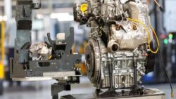 Hibrit motorların tahtını sallayan buluş: Benzinin yerini Nexa-95 alıyor