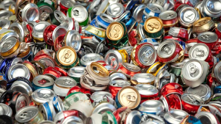 Kaotik ezilmeden matematiksel düzene: İçecek kutularındaki fiziksel gizem