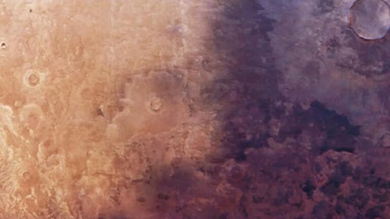 Mars’ın çözülemeyen sırrı: 50 yıllık gizemli leke neden büyüyor?