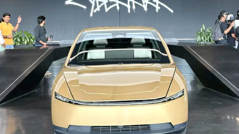 Tesla Cybercab Modelini Üretmeye Başladı