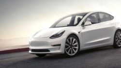 Tesla’dan Bir Yıllık Ücretsiz Şarj Hediyesi!