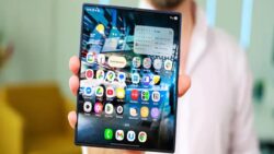 Samsung Galaxy Z Fold 8 ve Ultra Yan Yana Görüntülendi