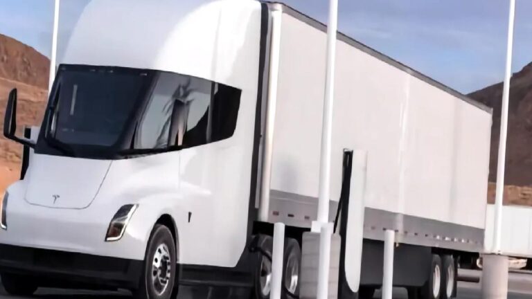Tesla’dan Elektrikli Tırlar için Ucuz Şarj Cihazı