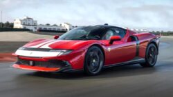 Ferrari’nin Yeni Stratejisi: Hem Elektrikli Hem Benzinli
