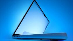 MacBook Ultra Hibrit OLED Ekran Teknolojisine Geçişi Başlatıyor