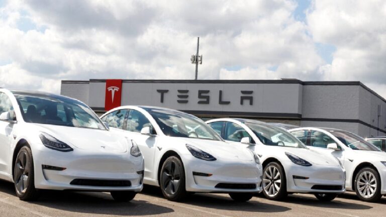 Tesla için rüzgar tersine döndü, Avrupa satışları uçuşa geçti