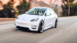 Tesla’dan gizli operasyon: Eski sözleşmelerdeki o kelimeyi tek tek değiştirdiler