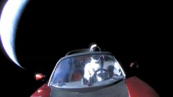 Uçan Tesla Roadster için Tanıtım Tarihi Belli Oldu