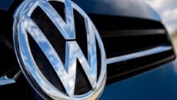 Volkswagen Tam 100 Bin Kişiyi İşten Çıkarmaya Hazırlanıyor: 4 Fabrika da Kapanacak!