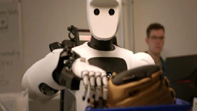 Google, Robotların Tüm Vücudunu Kontrol Edebilen Yeni Yapay Zekâ Modeli Gemini Robotics 2’yi Duyurdu
