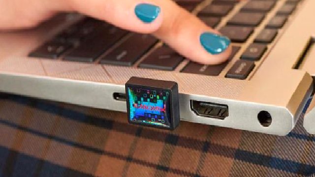 Dünyanın En Küçük USB Belleğiyle Tanışın: iPhone 17’den Bile Yüksek Depolama Sunuyor!