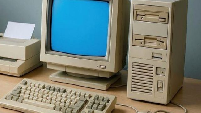 Bir Zamanlar Neredeyse Tüm Bilgisayarlar Bejdi: Peki Neden?
